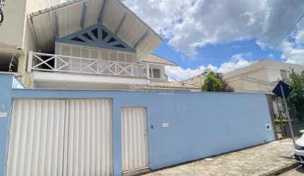 Linda Casa a Venda no Bairro Bairu Juiz de Fora
