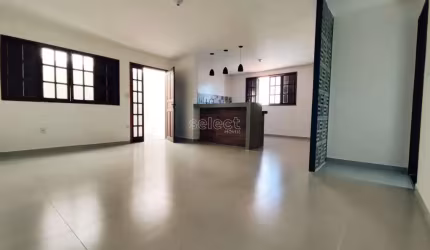 Casa à venda 3 quartos com 2 suítes no bairro Aeroporto