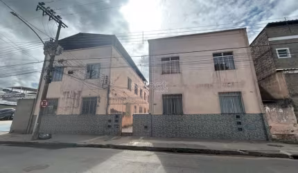 Apartamento de 2 quartos no Santa Terezinha