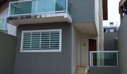 Sobrado 3 dormitorios sendo 1 suite  no bairro Santa Clara
