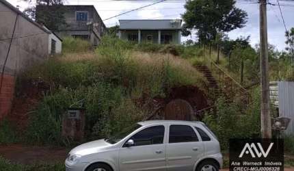 Casa à venda, 100 m², amplo terreno 600 m², por R$ 200.000 - Grama - Juiz de Fora/MG