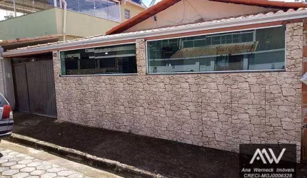 Casa com 2 quartos, 150 m², à venda por R$ 150.000.00 de entrada- Em Chácara-Mg
