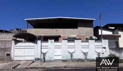 EXCELENTE CASA NO BAIRRO SÃO JUDAS TADEU , JUIZ DE FORA/MG - À VENDA POR R$ 380.000,00. COM  300m² - 04 DORMITÓRIOS.