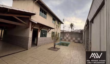 Casa com 4 dormitórios à venda, 400 m² por R$ 640.000,00 - Parque Guarua - Juiz de Fora/MG