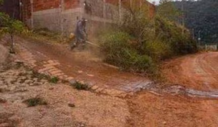 Chácara com 1 dormitório à venda, 800 m² por R$ 154.000,00 - Filgueiras - Juiz de Fora/MG