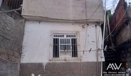 Casa com 3 dormitórios à venda, 44 m² por R$ 50.000 - de entrada Jóquei Clube - Juiz de Fora/MG