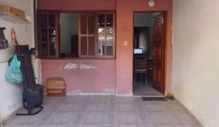 Casa com 2 dormitórios à venda, 91 m² por R$ 350.000 - Jardim Laranjeiras - Juiz de Fora/MG