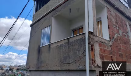 Casa com 2 dormitórios à venda, 100 m² por R$ 100.000 -DE ENTRADA Nova Era - Juiz de Fora/MG