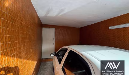 Casa com 3 dormitórios + 2 Kitnet à venda, 280 m² por R$ 590.000 - Bairu - Juiz de Fora/MG