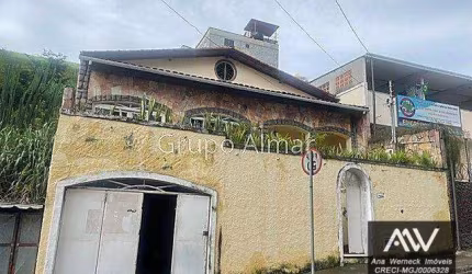 Casa com 4 dormitórios à venda, 250 m² por R$ 520.000,00 - Bandeirantes - Juiz de Fora/MG