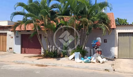 REF: OFFICE2197 Casa no Jardim Itaipu, sendo 3 quartos e 1 suíte, com 252m², Goiânia-GO codigo: 44228