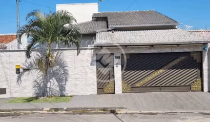REF: Office1049 Casa no Residencial Flamingo, sendo 3 quartos 3 suítes, Goiânia-GO codigo: 20986