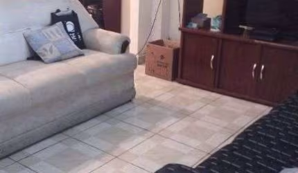 Casa com 2 quartos à venda na Rua Giovanni Quadri, 297, Conjunto Residencial José Bonifácio, São Paulo por R$ 320.000