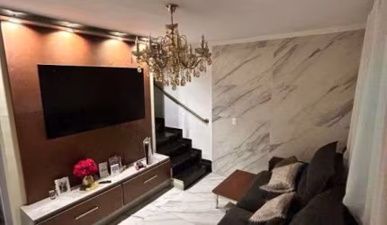 CASA CON 2 DORM. EM CONDOMINIO FECHADO