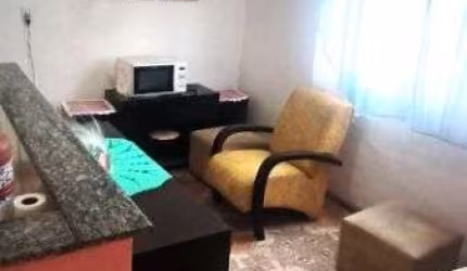 APTO A VENDA NA CID. TIRADENTES COM 2 DORM. E VAGA