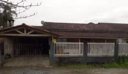 CASA no ADHEMAR GARCIA com 5 quartos para VENDA, 140 m²