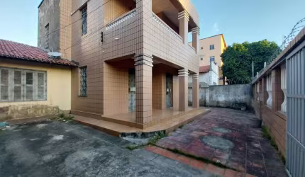 (PC2186) Prédio Comercial/ Residencial com 690m² localizado no Centro