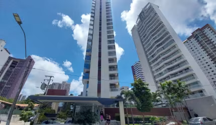 (AP8219) Excelente apartamento medindo 272m² localizado no Meireles