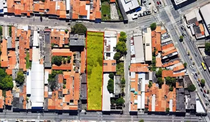 Terreno Comercial p/ Locação e Venda no Benfica de 2.450m².