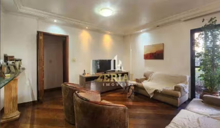 Apartamento com 3 suítes.