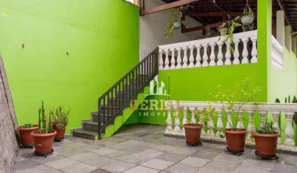 Sobrado com 3 dormitórios à venda, 266 m² por R$ 600.000,00 - Vila Eldízia - Santo André/SP
