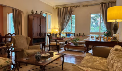 Charmoso Apartamento no Estilo Colonial/Neoclássico no Jardins em São Paulo