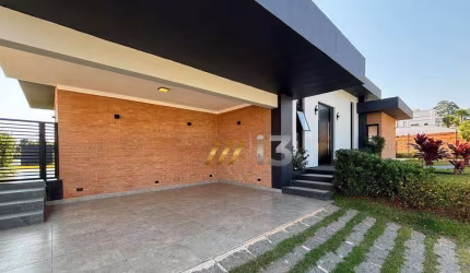 Casa com 3 dormitórios à venda, 238 m² por R$ 2.000.000,00 - Condomínio Shambala III - Atibaia/SP