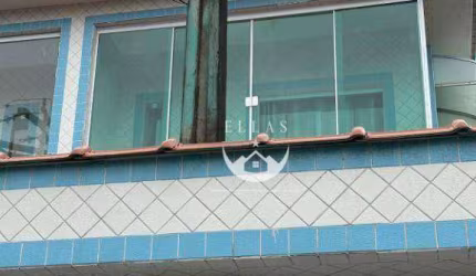 Ótima Casa à Venda no Bairro Bom Retiro em Santos!