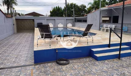 Casa à Venda – 180m² | Piscina | 50m da Praia | Solemar – Praia Grande/SP