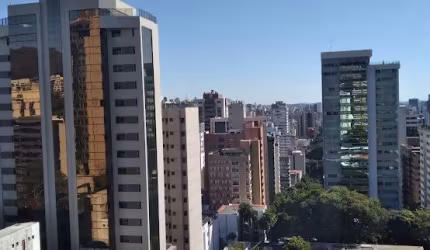 Excelente oportunidade de investimento, linda cobertura com maravilhosa vista com 360 graus.