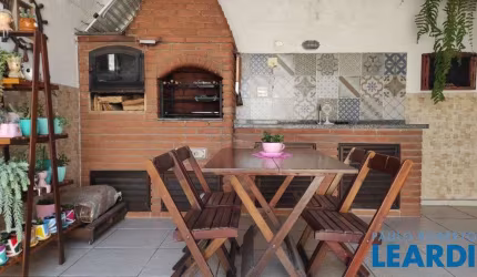 CASA EM CONDOMÍNIO - GRANJA VIANA - SP