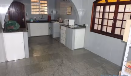 CASA ASSOBRADADA - VILA CAMPESINA - SP