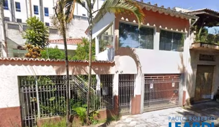 CASA ASSOBRADADA - VILA ANTÔNIO - SP