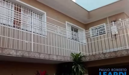 CASA ASSOBRADADA - VILA CAMPESINA - SP