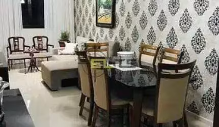 Amplo Apartamento com terraço, mobiliado, de 02 dormitórios, no Centro de Florianópolis.