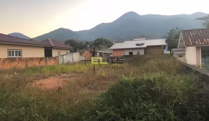 Terreno à venda, com 375m² na Praia de Fora, Palhoça