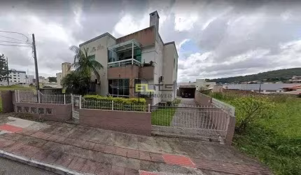 Apartamento à venda, de 02 dormitórios, sacada com churrasqueira em Forquilhinha - São José