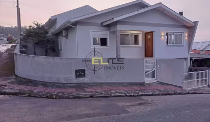 Casa à venda, com churrasqueira de 02 dormitórios no Bela Vista - Palhoça