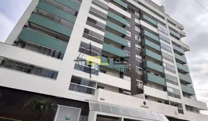 Apartamento à venda, semi-mobiliado com 2 quartos, sacada com churrasqueira em Barreiros, em São Jo