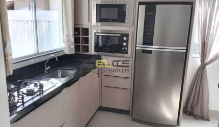 Sobrado à venda, com 2 quartos (sendo 2 suítes), sacada no Bela Vista, em Palhoça/SC