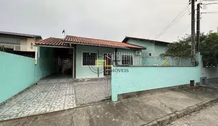 Casa à venda, com 02 dormitórios, área gourmet com churrasqueira no São Sebastião - Palhoça