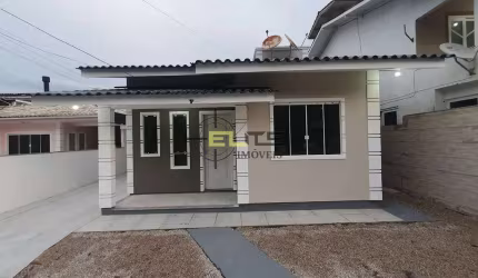 Casa à venda, de 03 dormitórios, com churrasqueira em São Sebastião - Palhoça