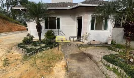 Casa à venda, com 02 dormitórios, sendo 01 suíte em São Sebastião - Palhoça