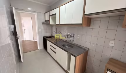 Apartamento à venda, com sacada de 02 dormitórios em Campinas - São José