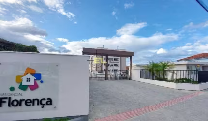 Apartamento à venda, de 02 dormitórios, sacada com churrasqueira no Aririú - Palhoça