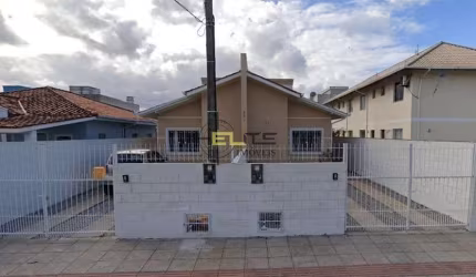 Casas geminadas à venda, de 2 dormitórios, sendo 1 suíte na Barra do Aririú, em Palhoça/SC