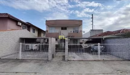 Apartamento à venda, de 2 dormitórios, sacada em São Sebastião, em Palhoça/SC