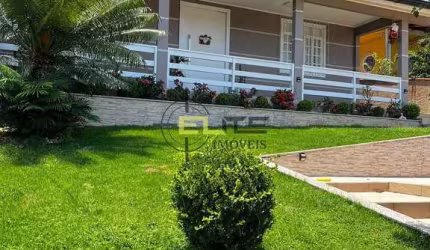 Linda e Ampla casa de 3 dormitórios, com Vista Mar e Piscina no Centro Histórico/São José.