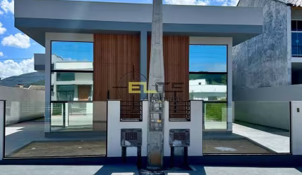 Casa geminada à venda com SUÍTE, Forquilhas, São José, SC