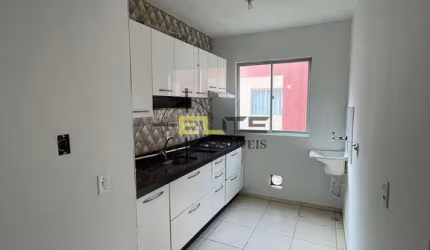 Apartamento de 2 dormitórios com cozinha planejada no Real Parque/São José.